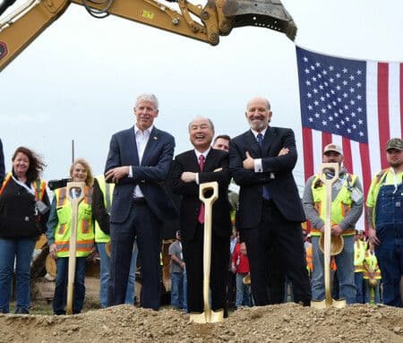 ソフトバンクG、米オハイオ州に5000億ドル規模のAIデータセンター建設を発表