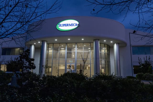 Supermicro共同創業者を逮捕──25億ドルのNVIDIA AIチップを中国に密輸した疑い